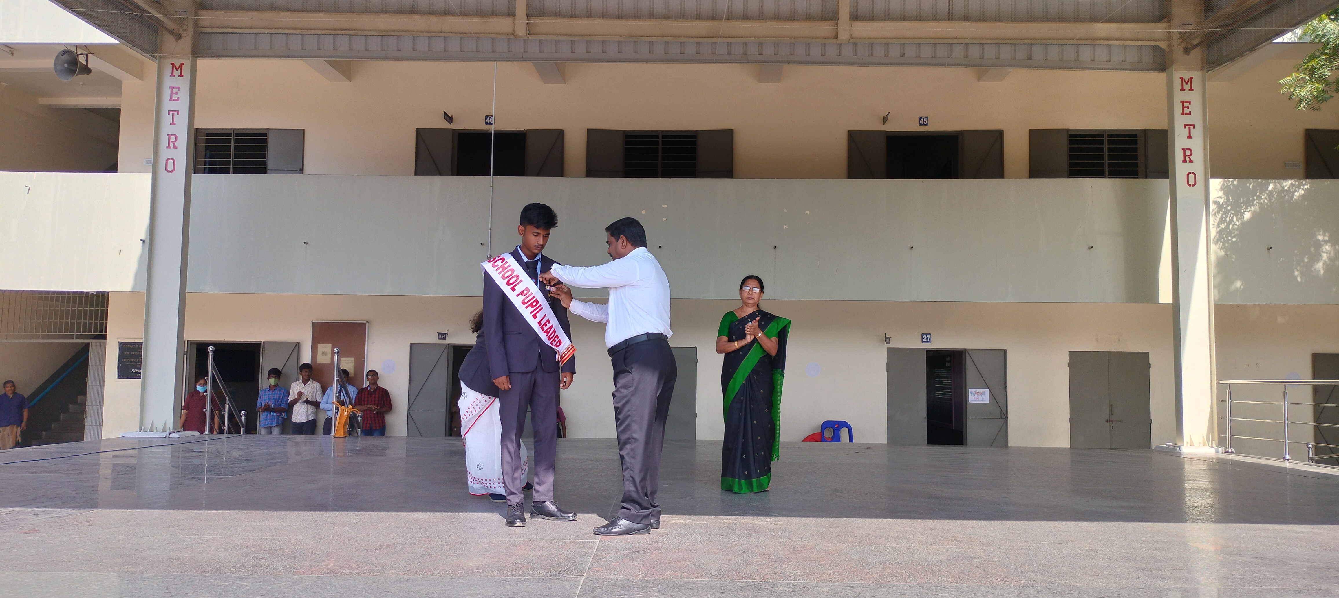 SCHOOLPUPIL LEADER BADGE PINNING CEREMONY